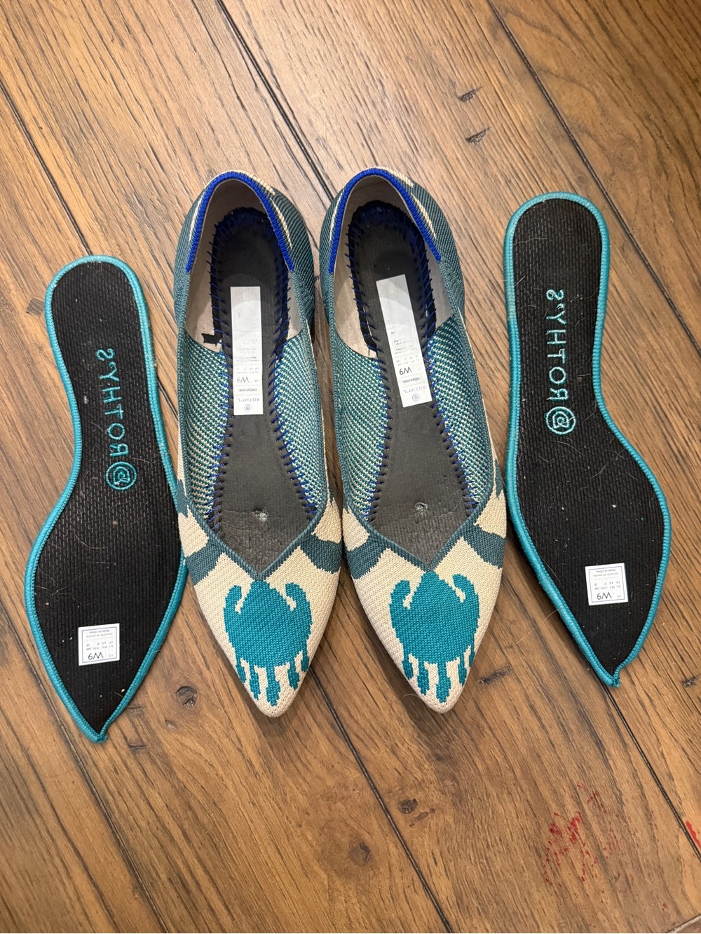 Rothy's The Point flats in the Moroccan Green Ikat pattern - Picture 2 of 5